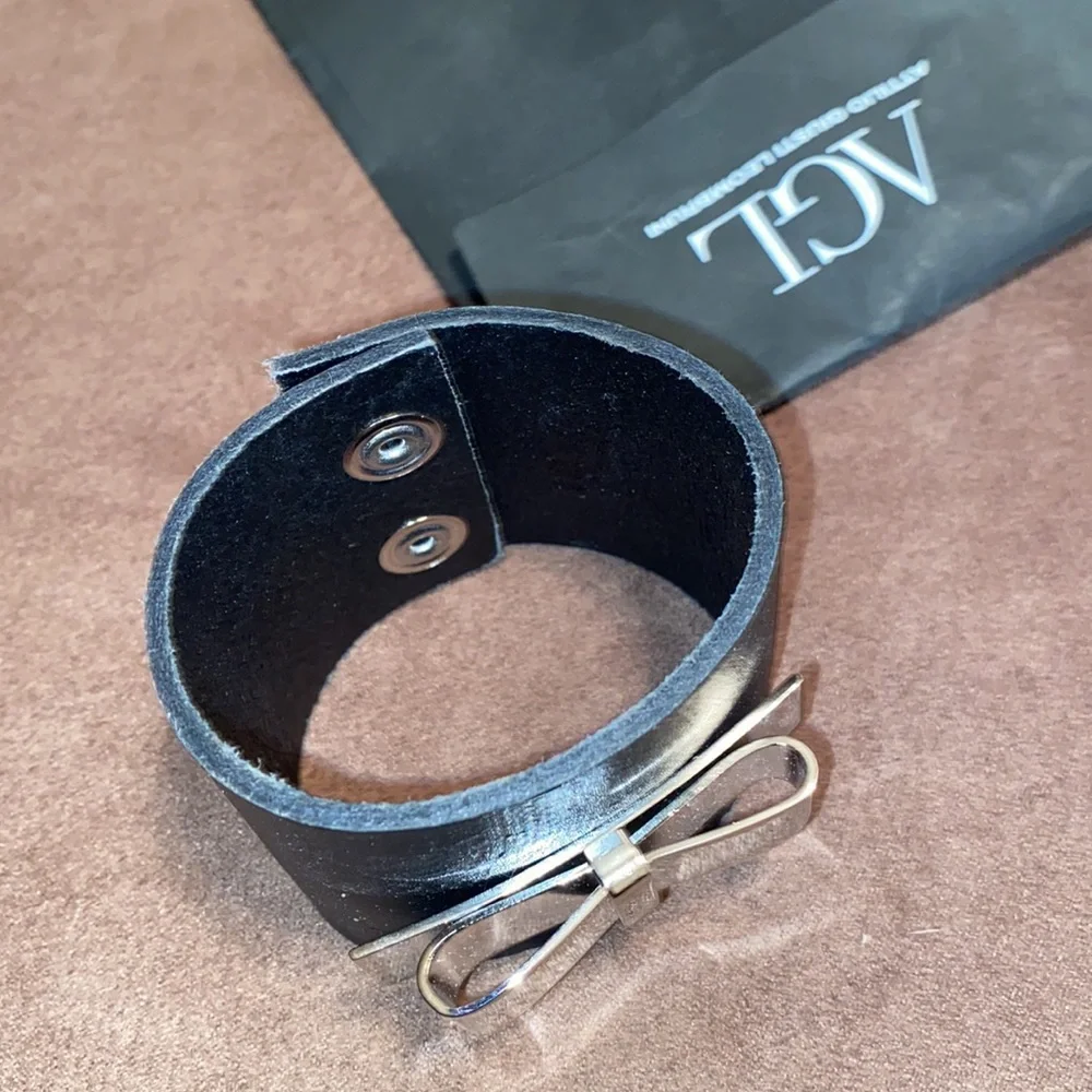 AGL Leather Bracelet with metal bow - Picture 13 of 17